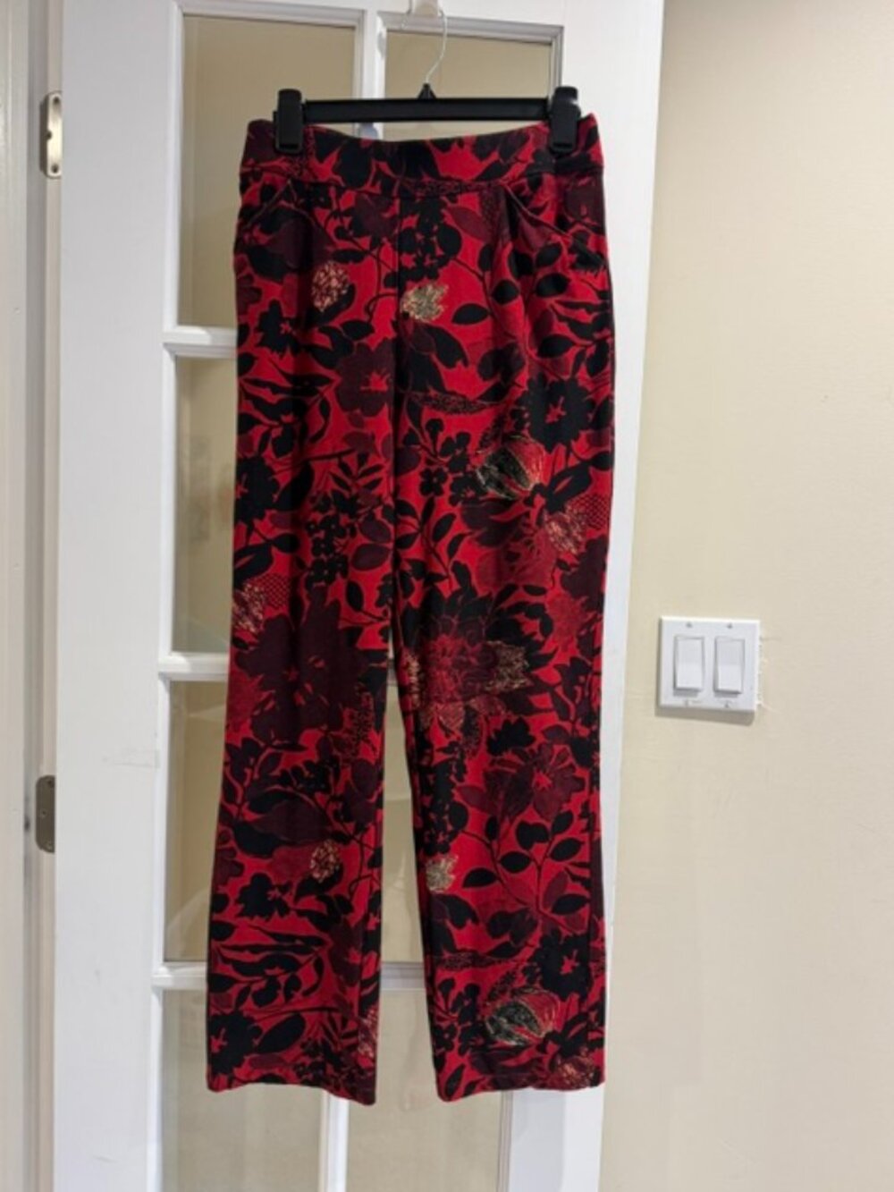 Chico's Travelers Red Flowered Slacks Size 3